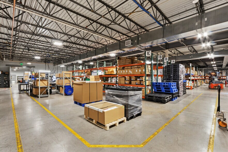 More Photos Of 7101 Goodlett Farms Pky, Cordova Light Distribution For Sale