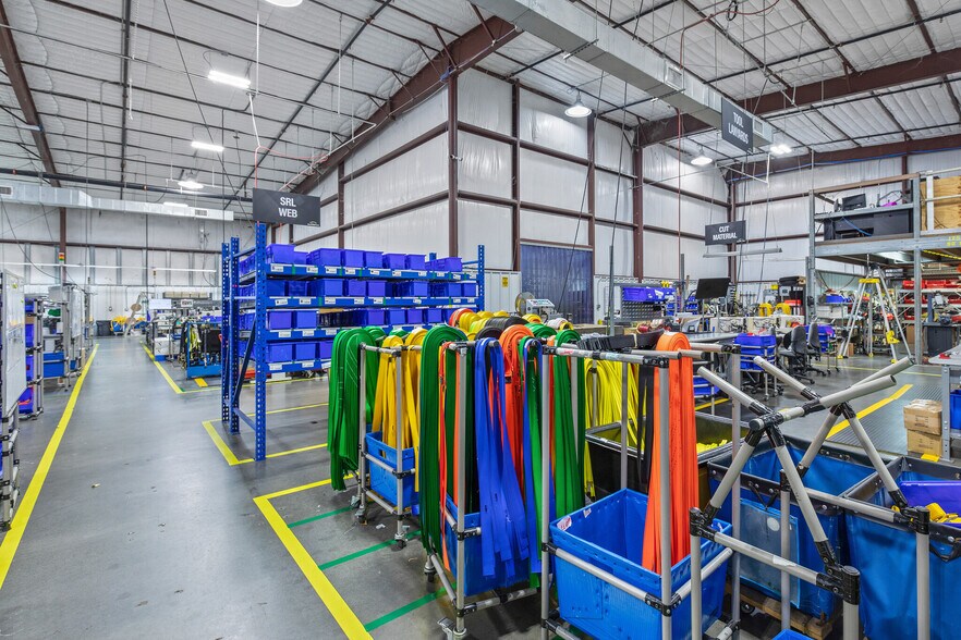More Photos Of 9201 Winkler Dr, Houston Warehouse For Sale