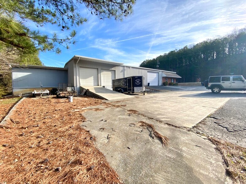 More Photos Of 983 Yeager Pky, Pelham Flex For Sale