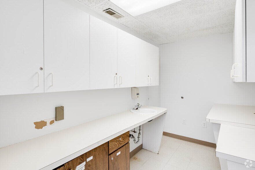 More Photos Of 105 Manheim Ave, Bridgeton Medical For Lease