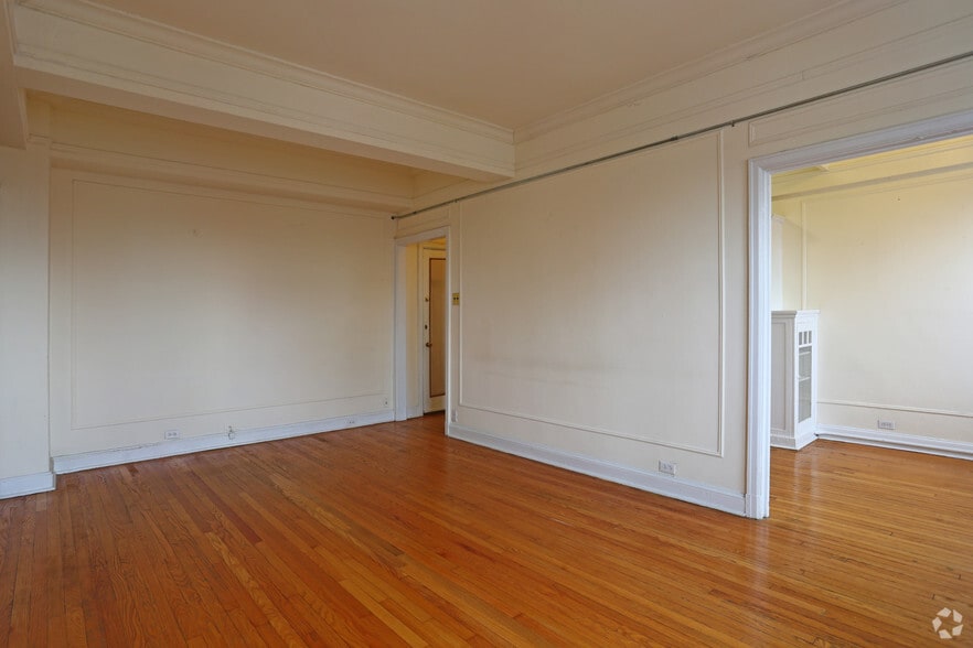 More Photos Of 135 S 20th St, Philadelphia Apartments For Lease