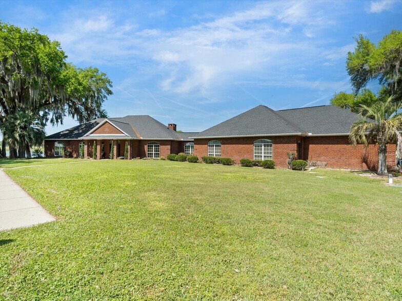 More Photos Of 15400 S US Highway 301, Summerfield Office For Sale