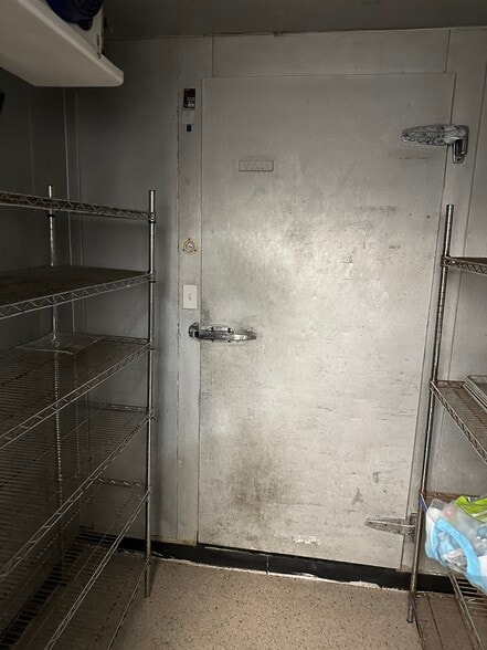 More Photos Of 1209 E 7th St, Austin Restaurant For Lease