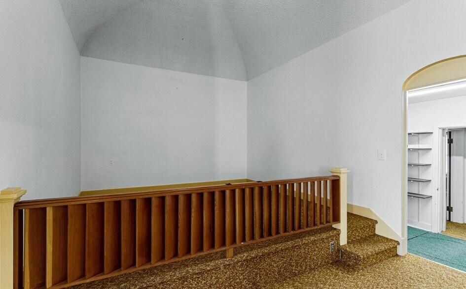 More Photos Of 720 Franklin Rd, Tieton Religious Facility For Sale