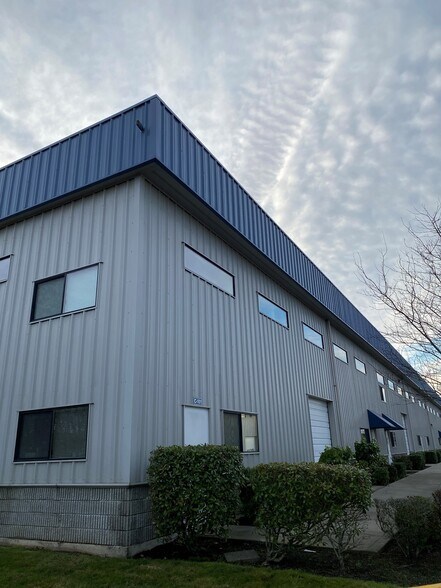 More Photos Of 9730 29th Ave W, Everett Airplane Hangar For Lease