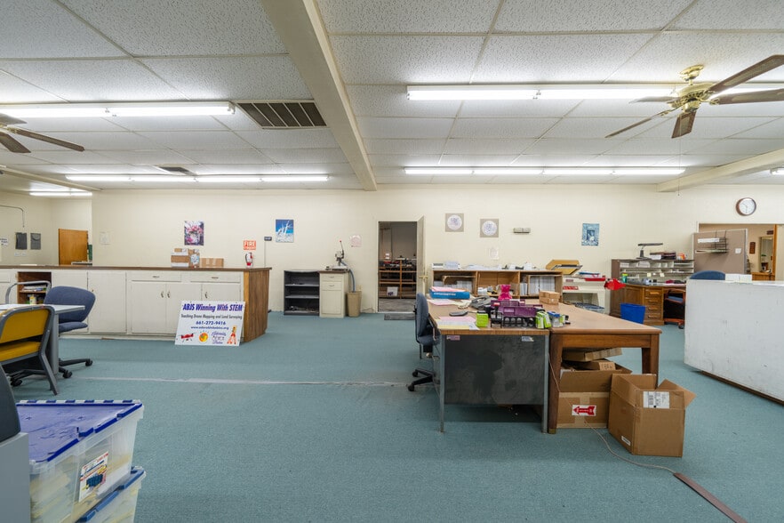 More Photos Of 656 W Lancaster Blvd, Lancaster Restaurant For Sale