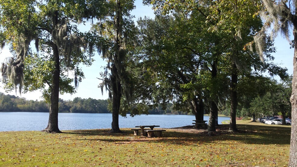 More Photos Of 8001 Chatham Center Dr, Savannah Office For Lease