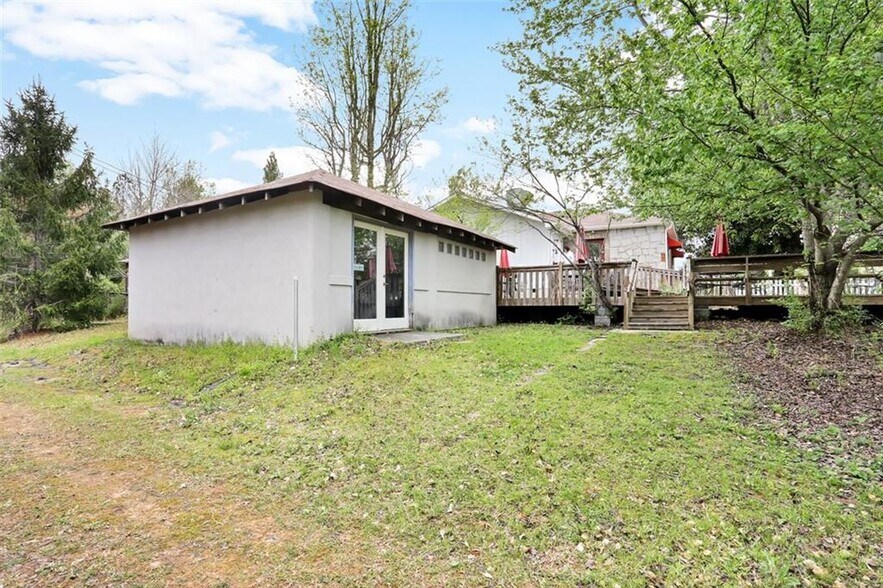 More Photos Of 8095 Keowee School Rd, Seneca Storefront Retail Residential For Sale