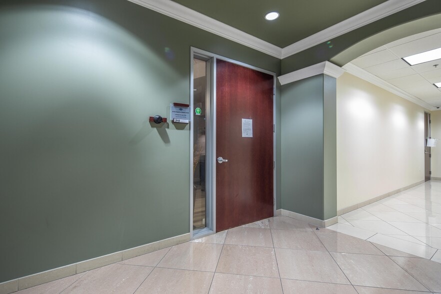 More Photos Of 113 Waterworks Way, Irvine Medical For Sale