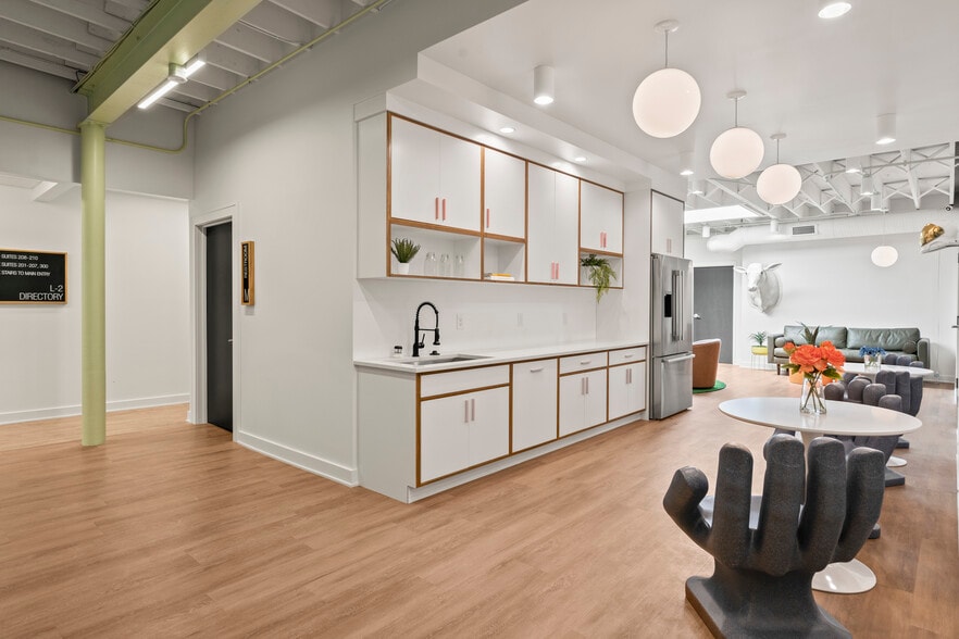 More Photos Of 4201 Millersville Rd, Indianapolis Research And Development For Lease