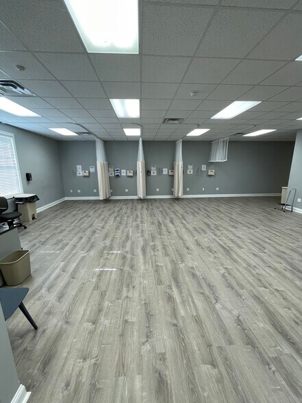 More Photos Of 2950 Glendale Milford Rd, Cincinnati Medical For Sale