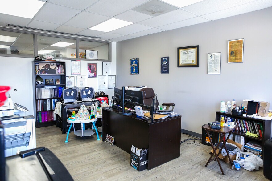 More Photos Of 626 Minnesota Ave, Kansas City Office For Lease