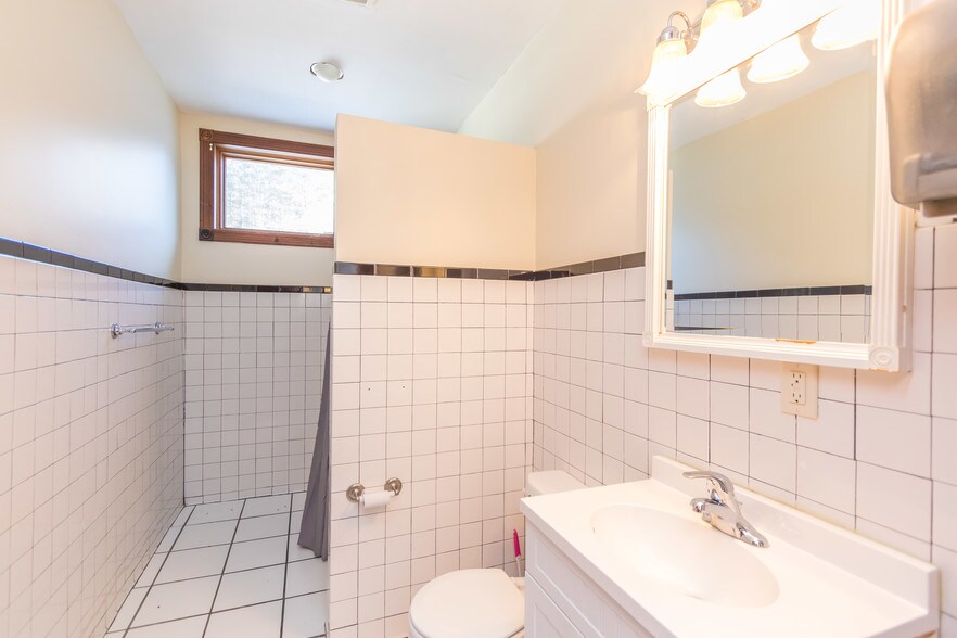 More Photos Of 1454 State Route 30, Wells Specialty For Sale