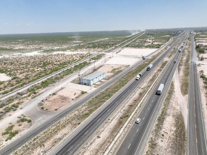 More Photos Of 850 W I-20, Penwell Warehouse For Lease