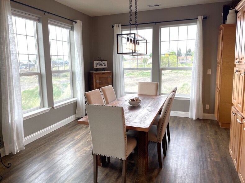 More Photos Of 1745 SW 24th St, Pendleton Healthcare For Sale