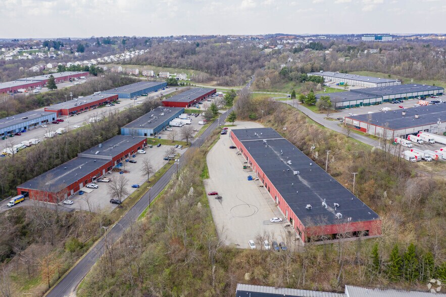 More Photos Of 1801-1817 Parkway View Dr, Pittsburgh Light Distribution For Lease