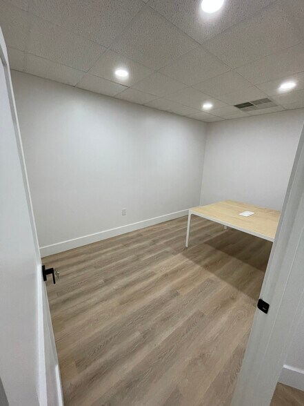 More Photos Of 200 Haddonfield Berlin, Gibbsboro Office For Sale