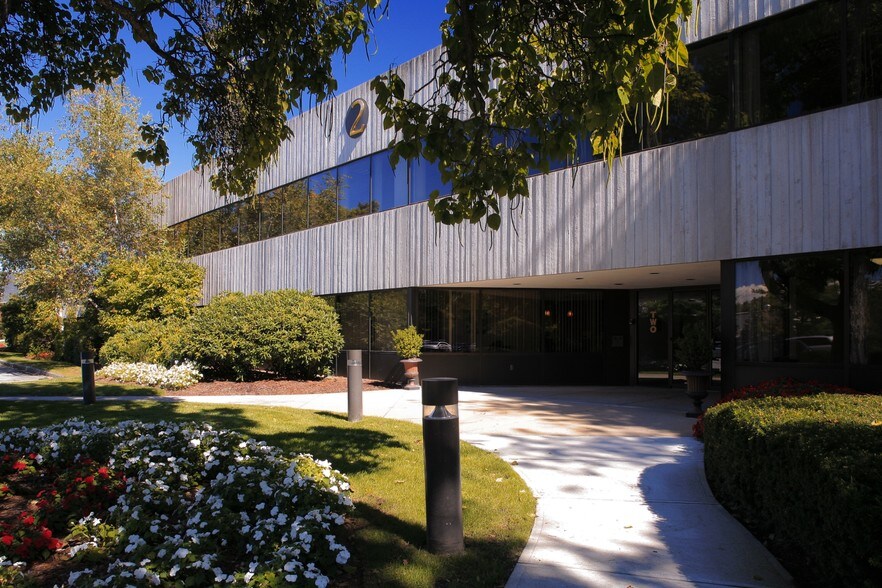 More Photos Of 1 Bedford Farms Dr, Bedford Unknown For Lease