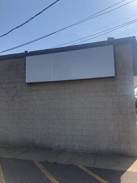 More Photos Of 6133 Jericho Tpke, Commack Storefront For Lease