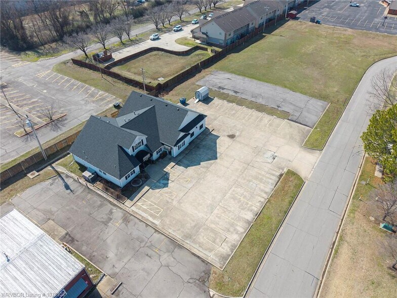 More Photos Of 6710 Dallas St, Fort Smith General Retail For Sale