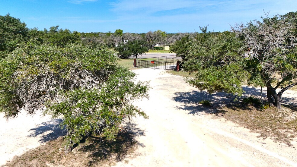 More Photos Of 3848 State Highway 16 S, Bandera Warehouse For Sale