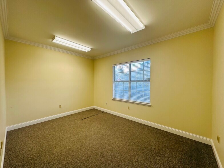 More Photos Of 7545 Centurion Pky, Jacksonville Medical For Lease