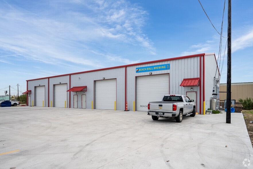 More Photos Of 936 Waldron Rd, Corpus Christi Industrial For Lease