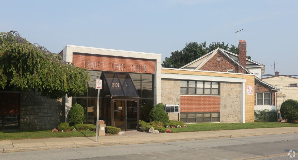 More Photos Of 301 Mill Rd, Hewlett Office For Lease