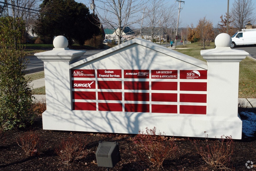 More Photos Of 6181 Kellers Church Rd, Plumsteadville Light Distribution For Sale