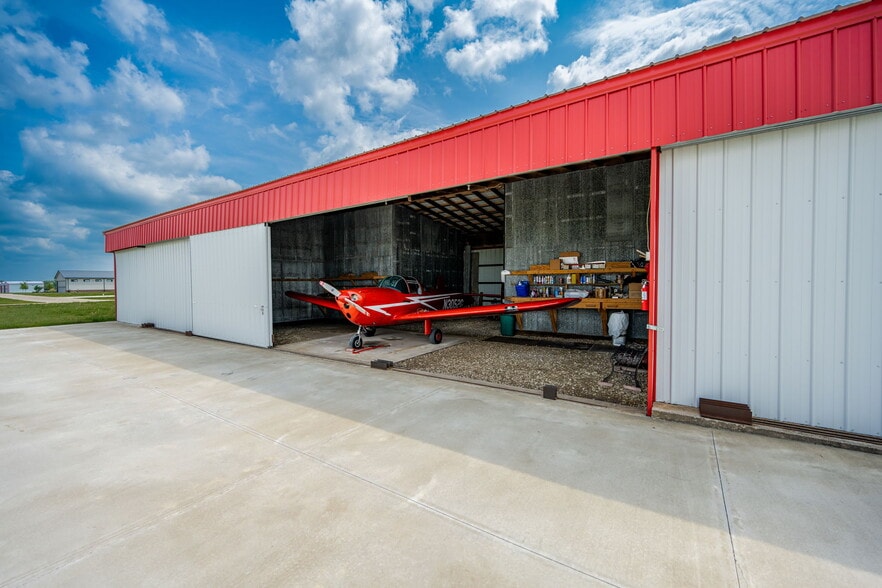 More Photos Of 7015 S 143rd St E, Derby Airplane Hangar For Sale
