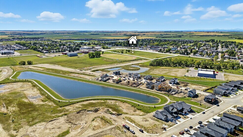 More Photos Of Intersection of Highway 581 and Highway 2A, Carstairs Land For Sale
