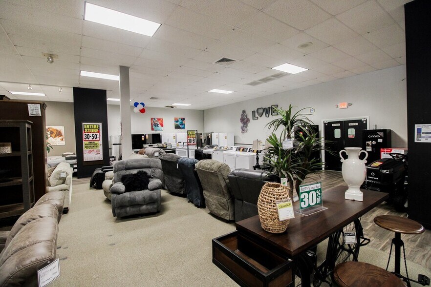 More Photos Of 1315 W Screven St, Quitman Storefront For Sale
