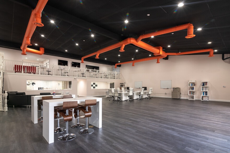 More Photos Of 1921 Carnegie Ave, Santa Ana Industrial For Lease