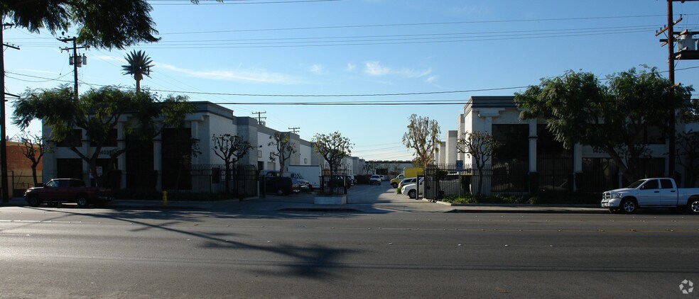More Photos Of 14039 Garfield Ave, Paramount Warehouse For Lease