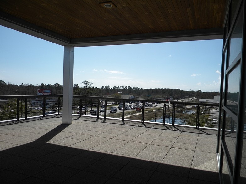 More Photos Of 8115 Market St, Wilmington Medical For Sale