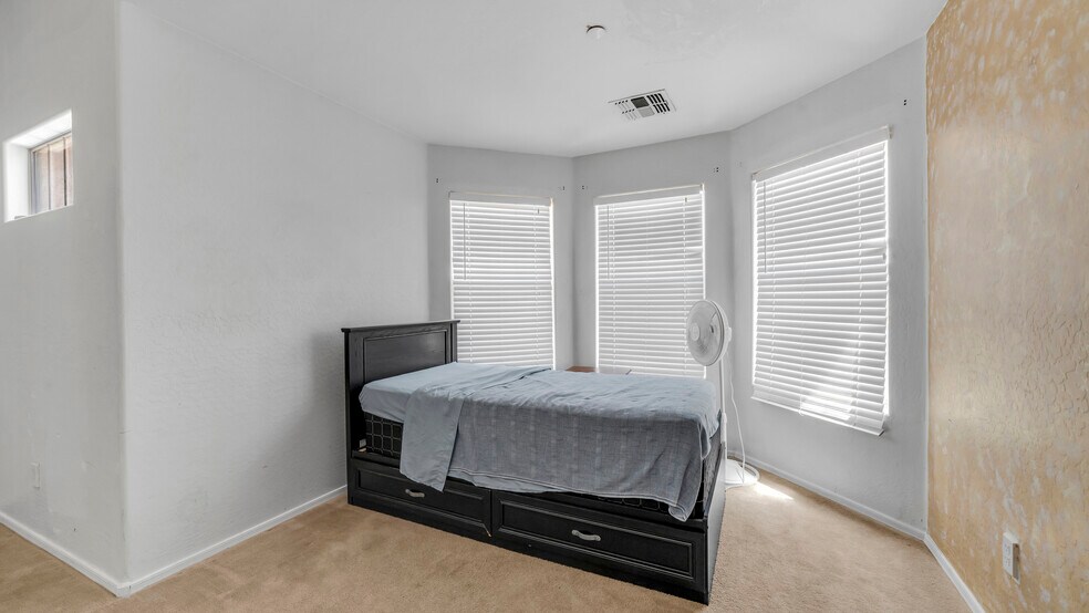 More Photos Of 5911 S 55th Dr, Laveen Assisted Living For Lease