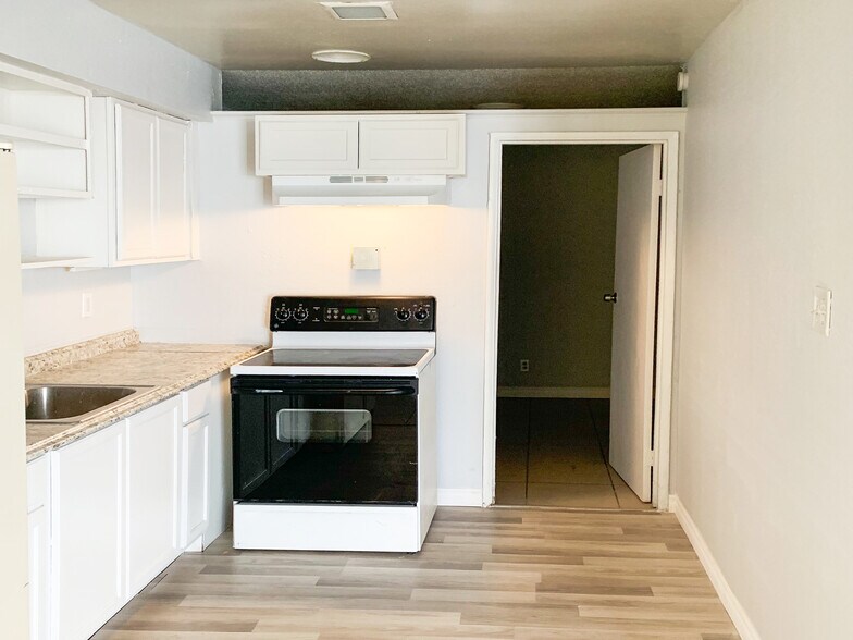 More Photos Of 2204 Sunrise Ave, Las Vegas Apartments For Sale