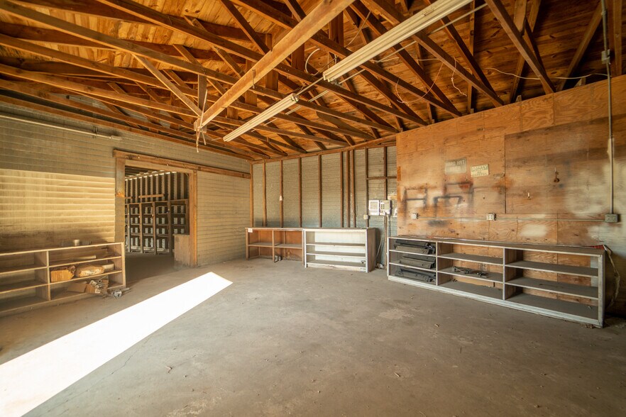 More Photos Of 2203 Port Lavaca Dr, Victoria Industrial For Sale