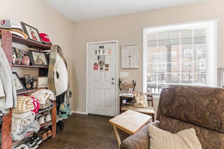 More Photos Of 526 W 1st Ave, Columbus Multifamily For Sale