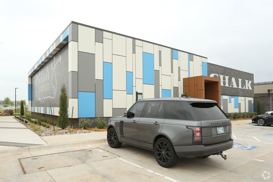 More Photos Of 1324 W Memorial Rd, Oklahoma City Restaurant For Lease