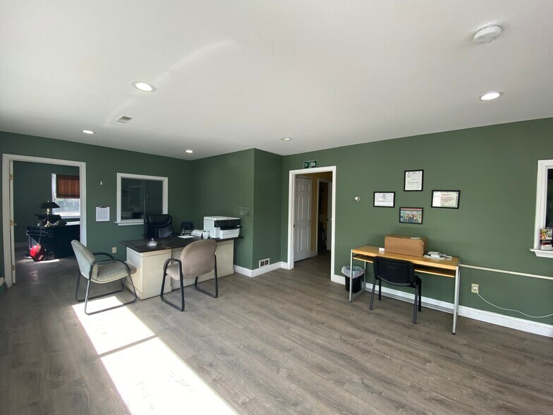 More Photos Of 472 W Main St, Tilton Warehouse For Sale