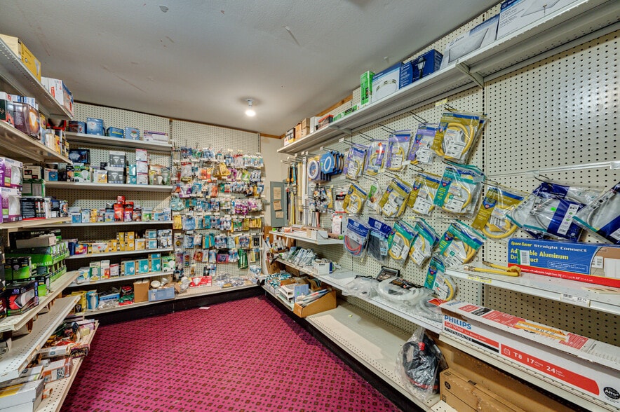 More Photos Of 39618 NE 216th Ave, Amboy Freestanding For Sale
