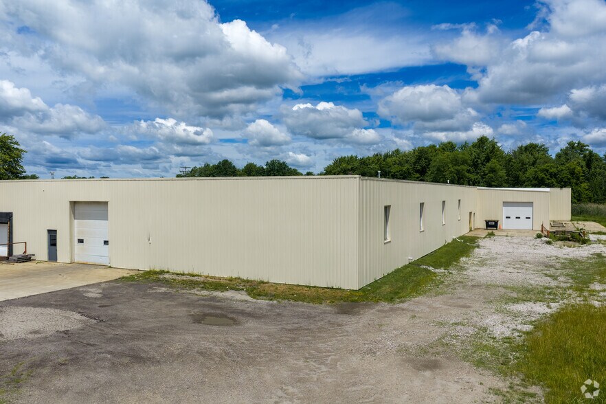 More Photos Of 150 S Cucumber St, Jefferson Manufacturing For Lease
