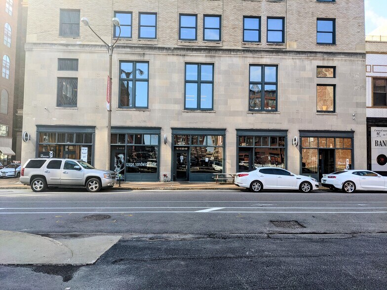 More Photos Of 1100 Locust St, Saint Louis Storefront Retail Office For Lease