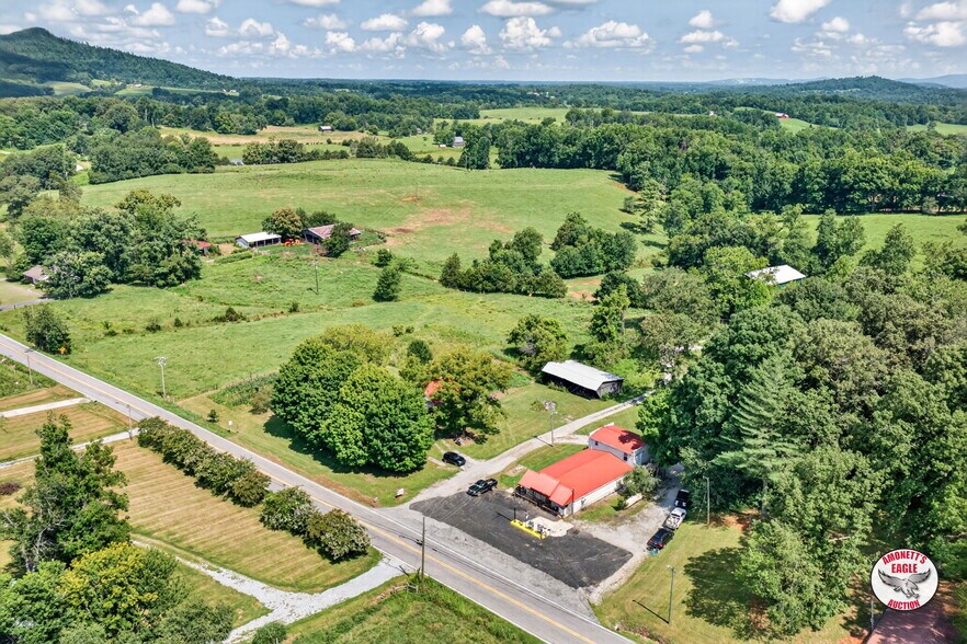 More Photos Of 2969 Moodyville Rd, Byrdstown General Retail For Sale