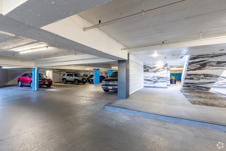 More Photos Of 10801 National Blvd, Los Angeles Office For Lease