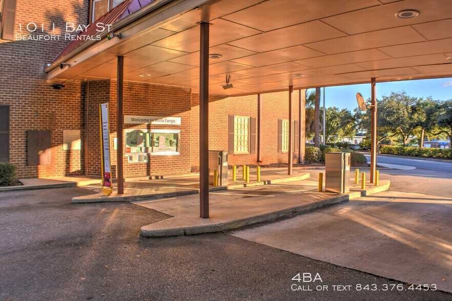 More Photos Of 1011 Bay St, Beaufort Office For Lease