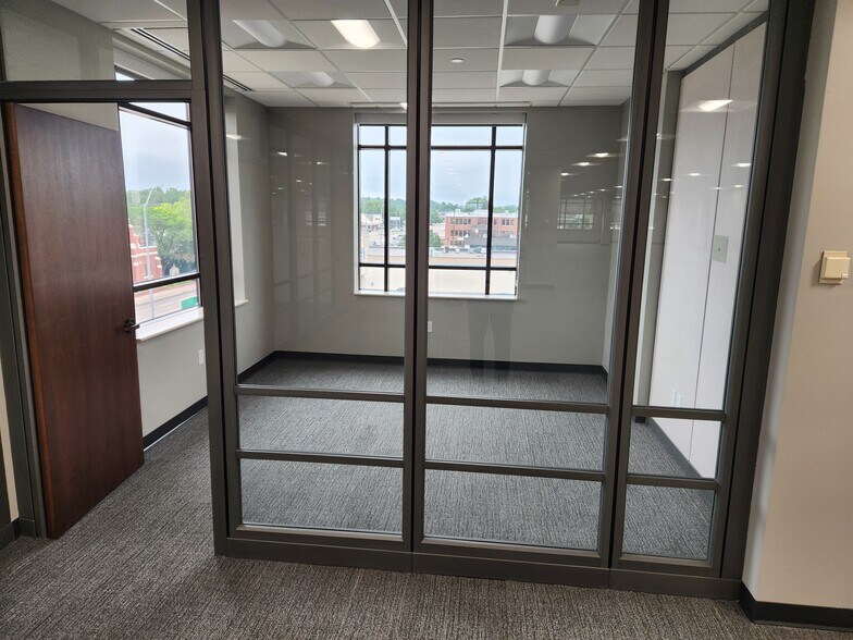 More Photos Of 2223 2nd Ave, Kearney Office For Lease