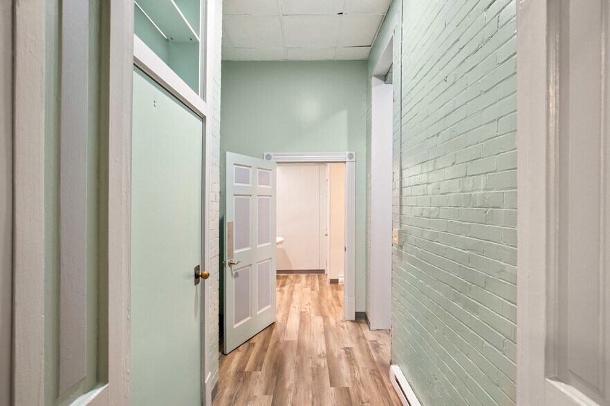 More Photos Of 105 E Main St, Somerset Storefront Retail Residential For Sale