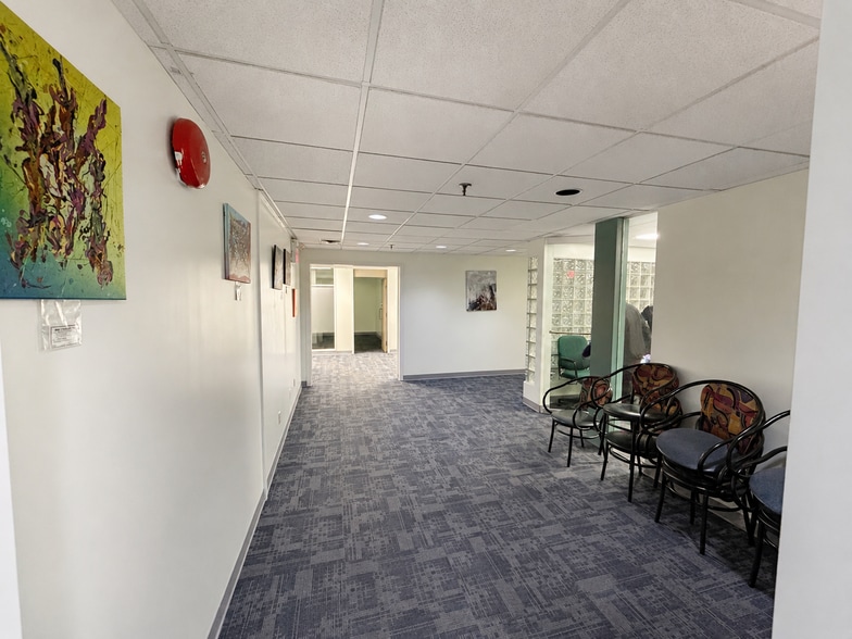 More Photos Of 7633 50th St, Edmonton Office For Lease
